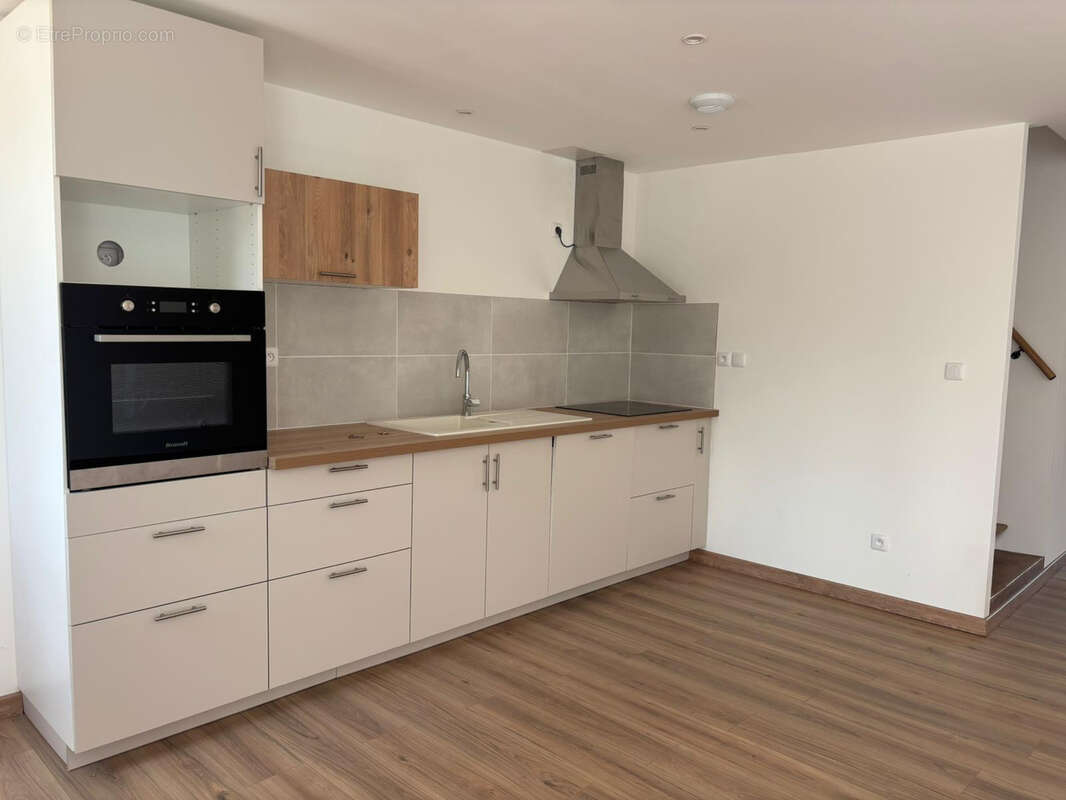 Maison à PONT-DE-VAUX