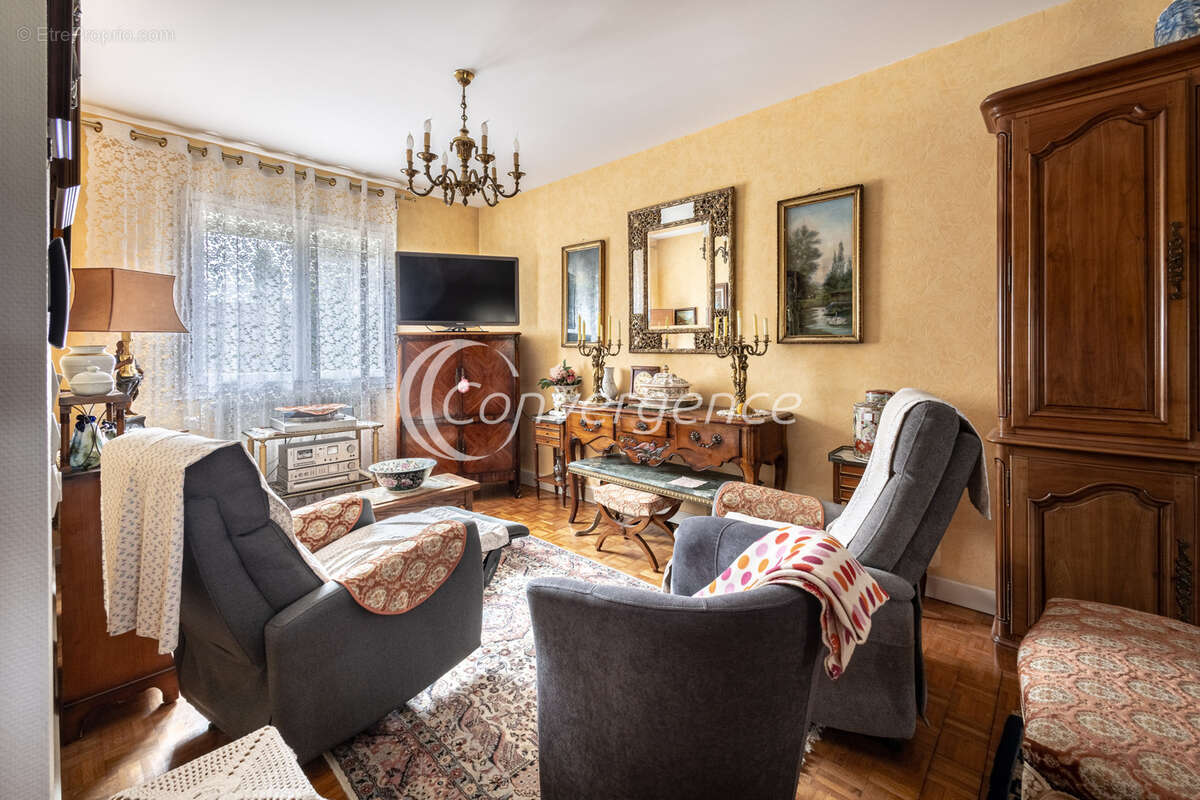 Maison à SAINT-JUNIEN