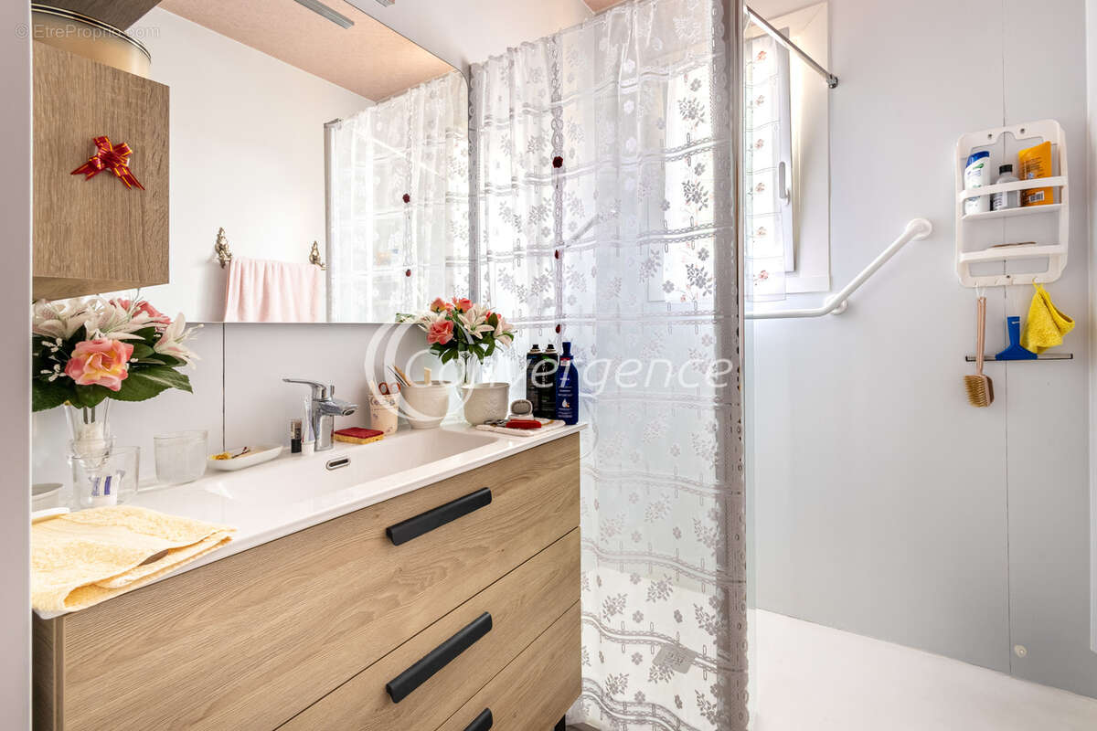 Maison à SAINT-JUNIEN