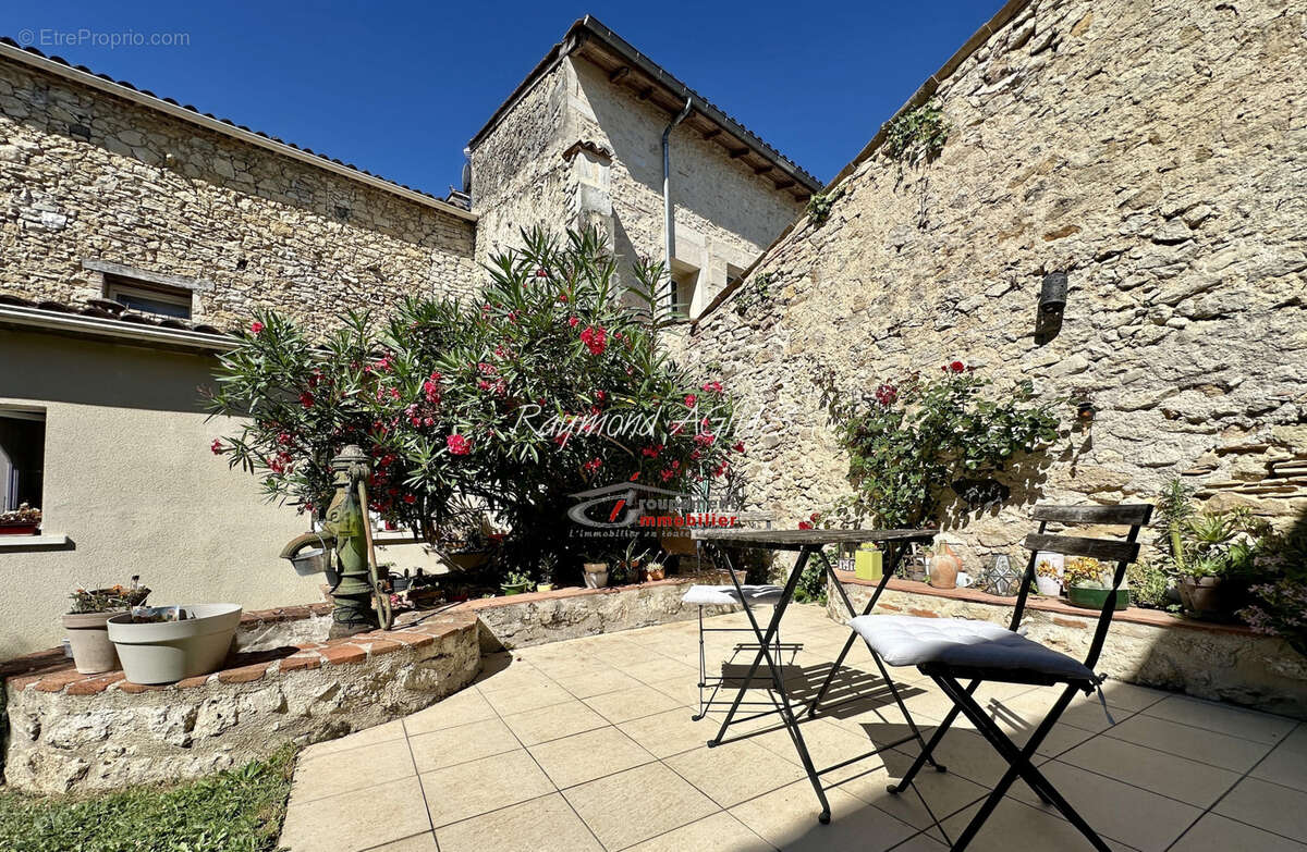 Maison à SAINT-MEARD-DE-GURCON