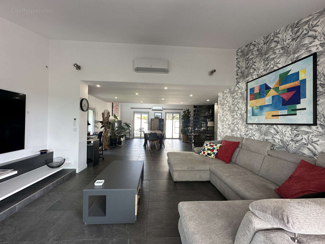 Maison à SAINT-CYPRIEN