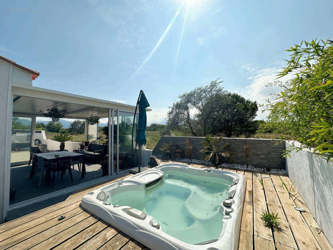 Maison à SAINT-CYPRIEN