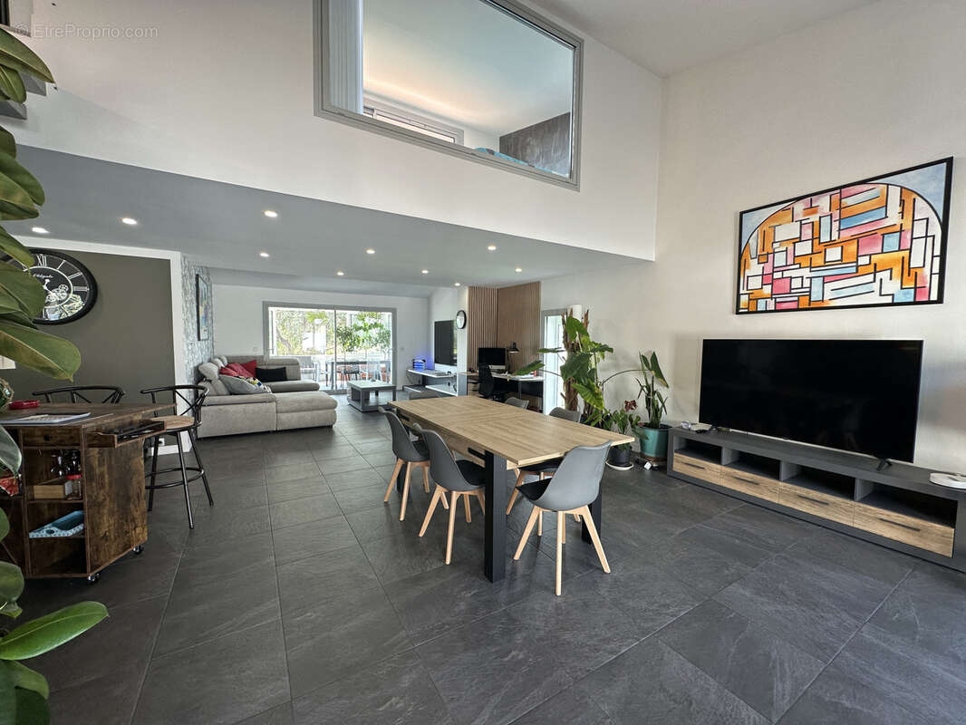 Maison à SAINT-CYPRIEN