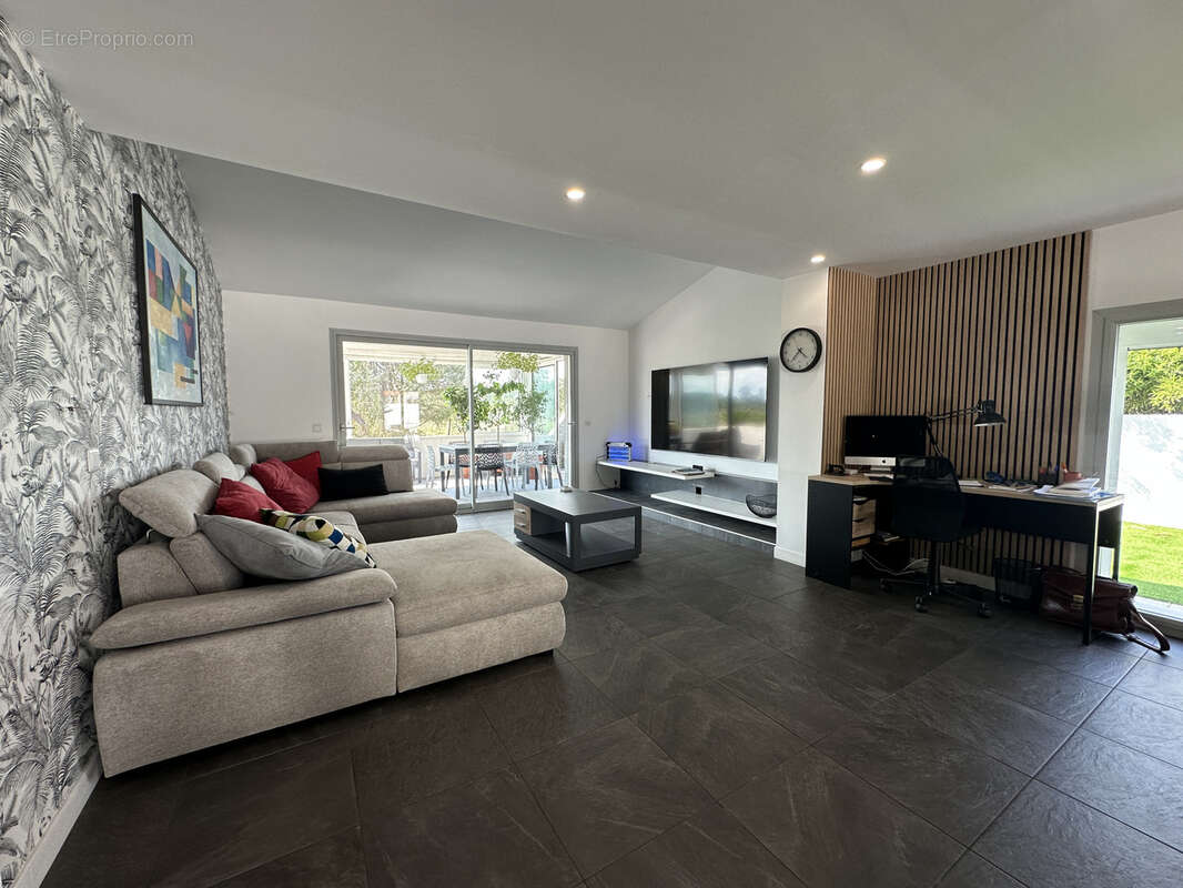 Maison à SAINT-CYPRIEN