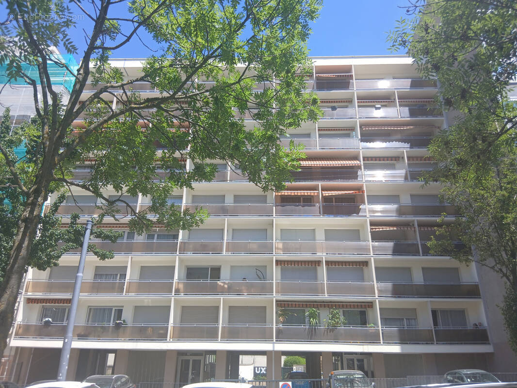 Appartement à SAINT-ETIENNE