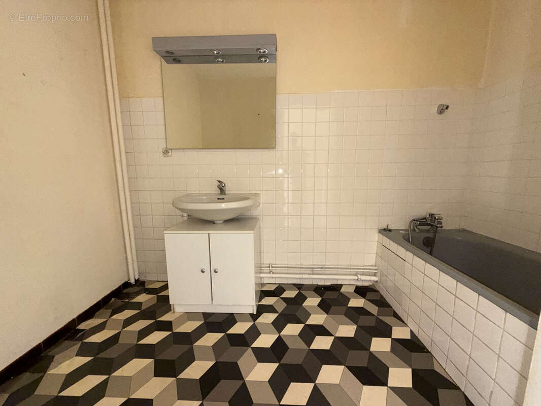 Appartement à SAINT-ETIENNE