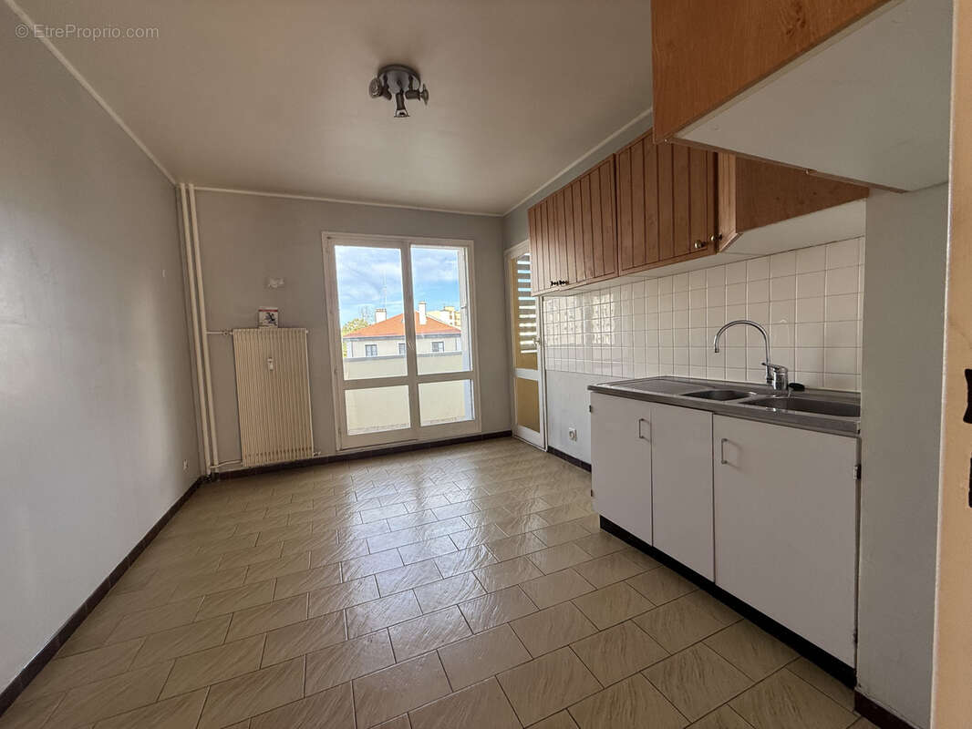 Appartement à SAINT-ETIENNE