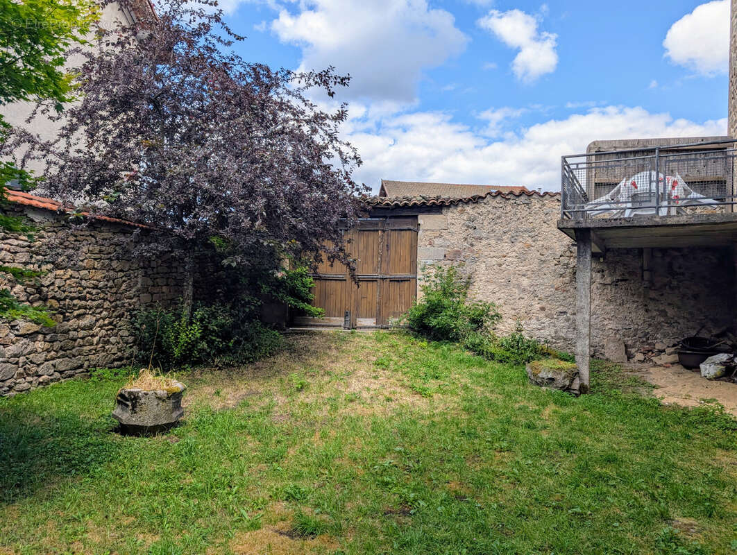 Maison à LA CHAISE-DIEU