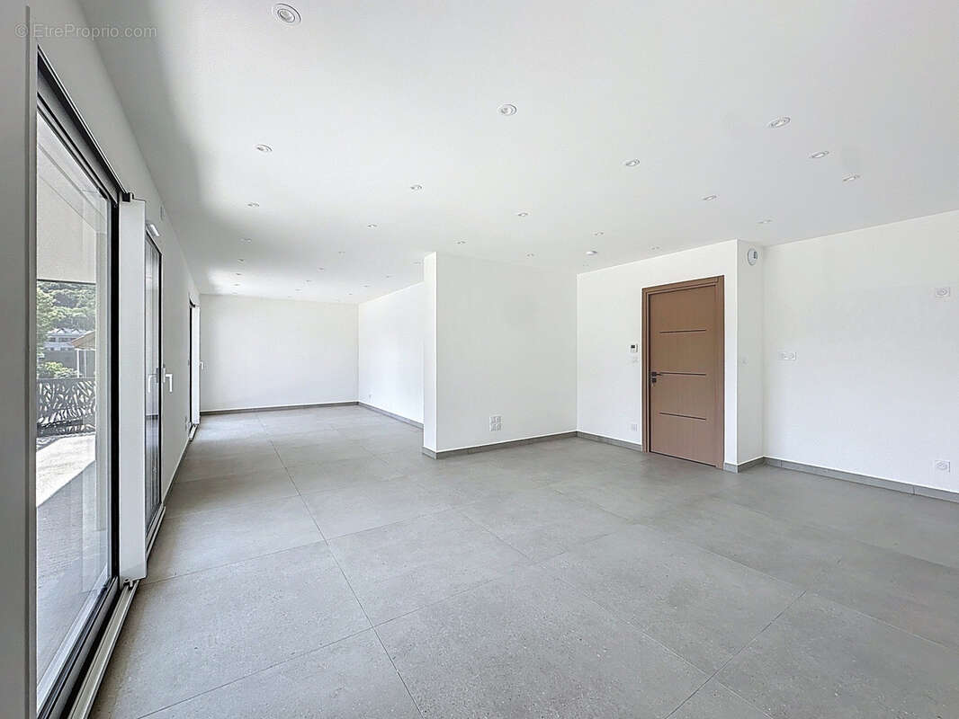 Appartement à AIX-LES-BAINS