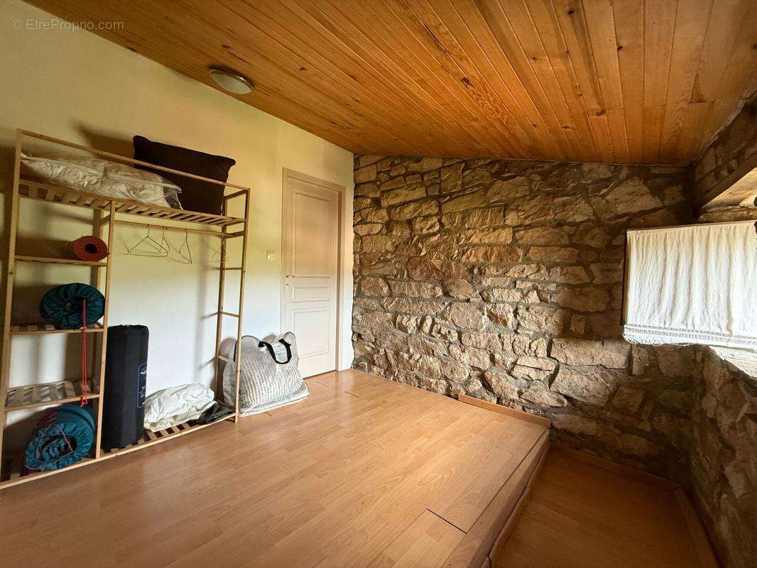 Maison à LABLACHERE