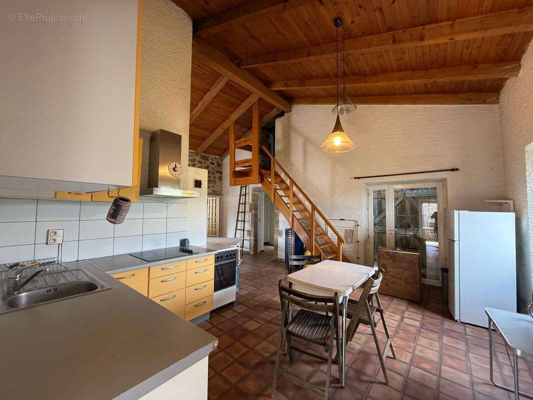 Maison à LABLACHERE