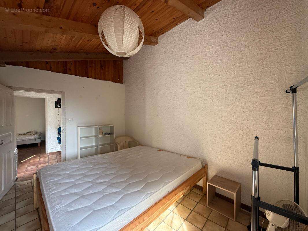 Maison à LABLACHERE