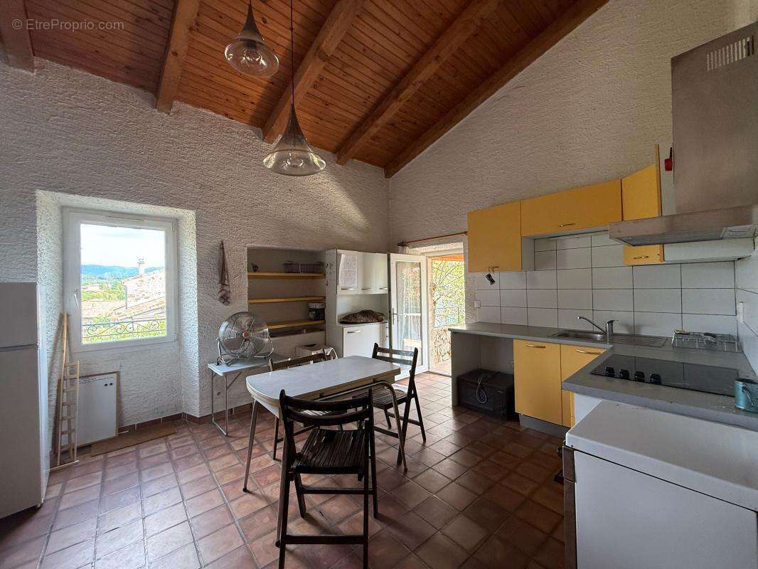 Maison à LABLACHERE