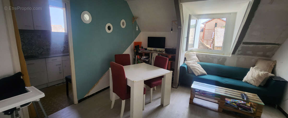 Maison à MIRANDOL-BOURGNOUNAC