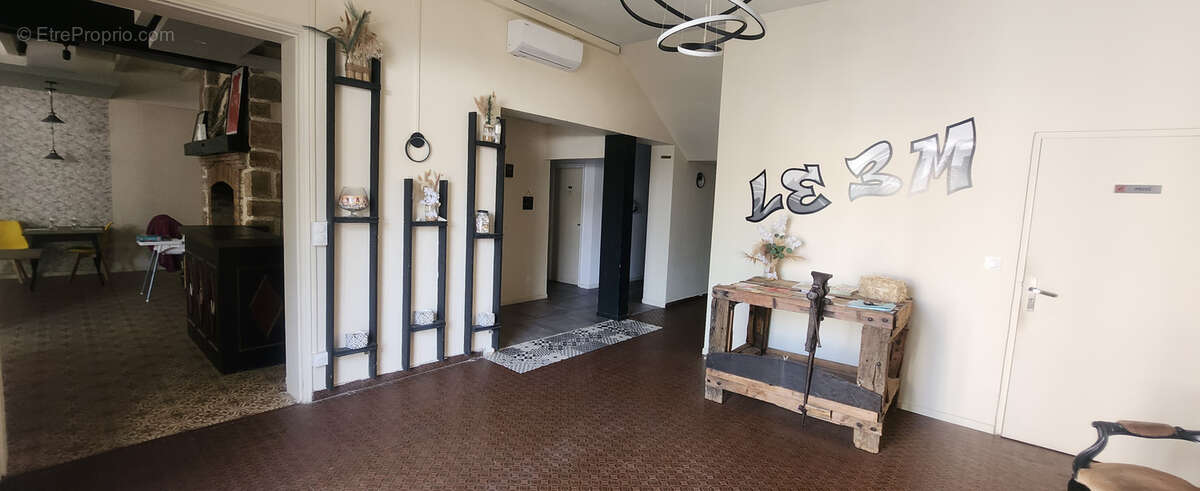 Maison à MIRANDOL-BOURGNOUNAC