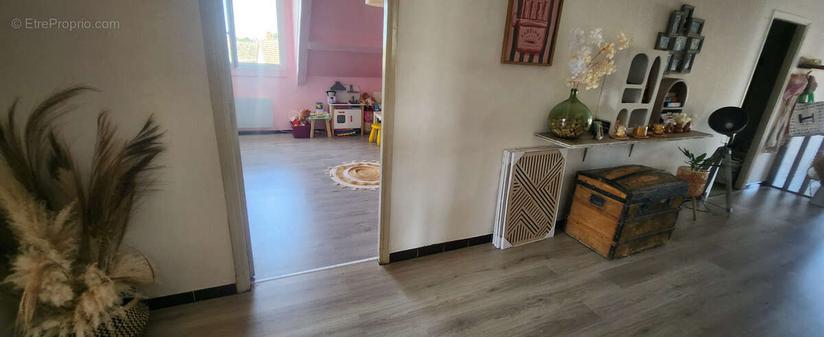 Maison à MIRANDOL-BOURGNOUNAC