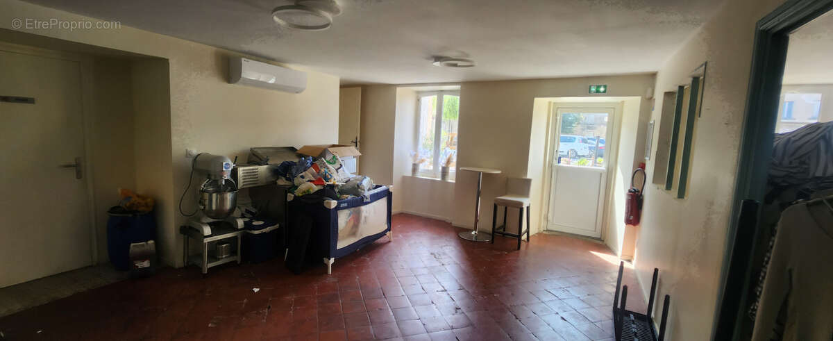 Maison à MIRANDOL-BOURGNOUNAC