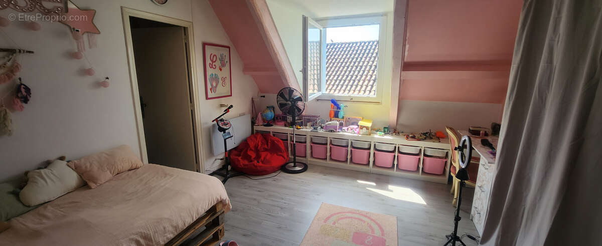 Maison à MIRANDOL-BOURGNOUNAC