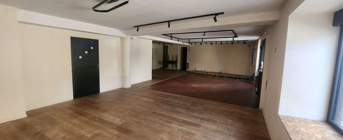 Maison à MIRANDOL-BOURGNOUNAC