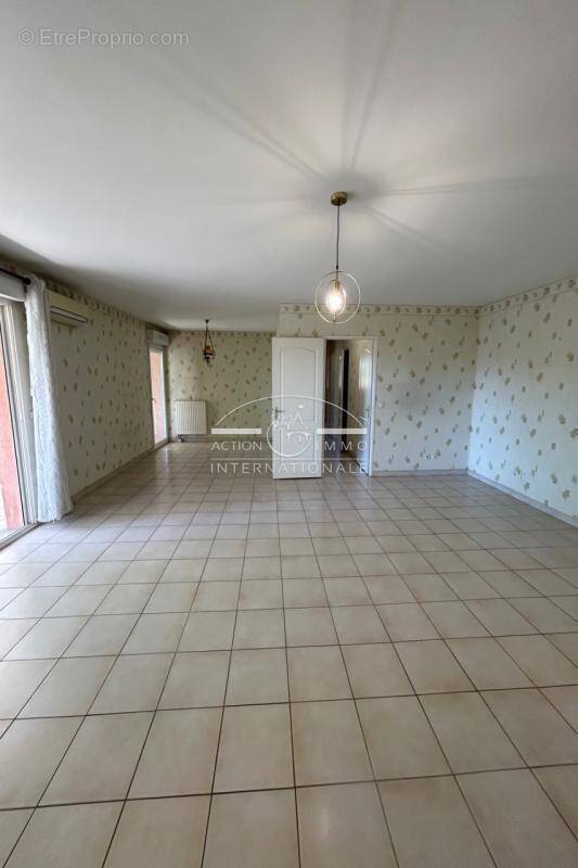 Appartement à SAINT-MARTIN-DE-CRAU