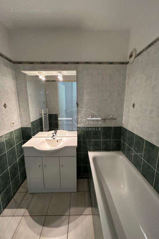 Appartement à SAINT-MARTIN-DE-CRAU