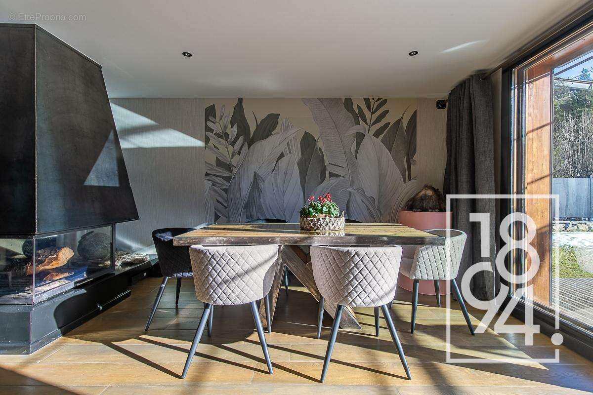 Maison à UVERNET-FOURS