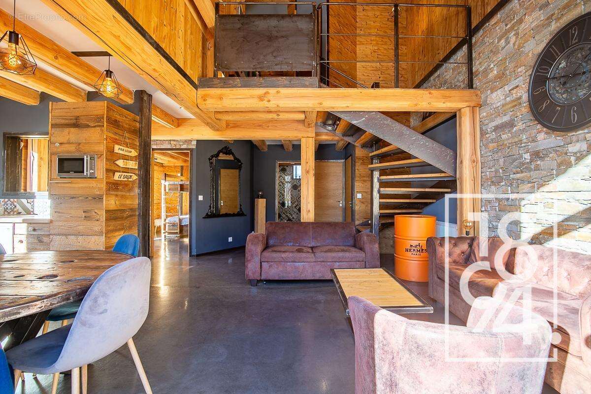 Maison à UVERNET-FOURS