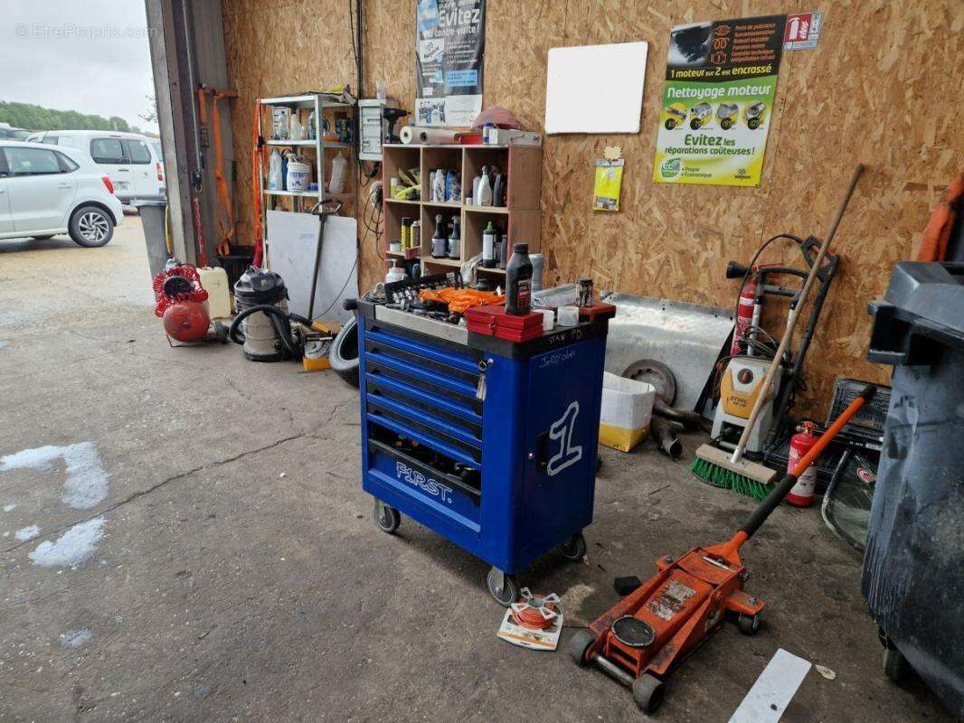 Commerce à CORMEILLES