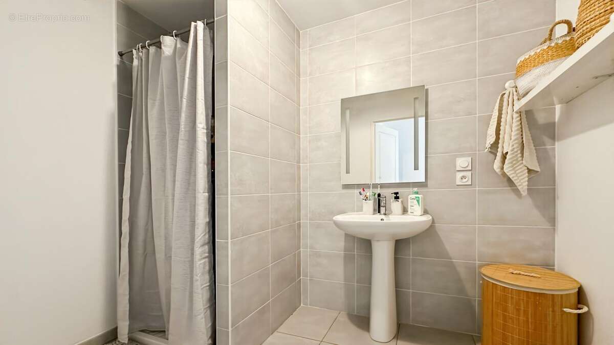 Appartement à BEAUMONT-LES-VALENCE