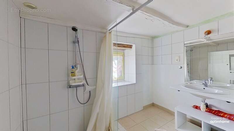 Maison à SAINT-GENIS-SUR-MENTHON