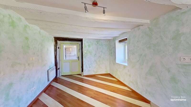 Maison à SAINT-GENIS-SUR-MENTHON