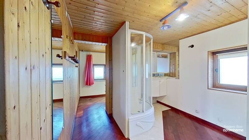 Maison à SAINT-GENIS-SUR-MENTHON