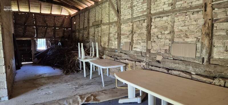 Maison à SAINT-GENIS-SUR-MENTHON