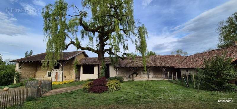Maison à SAINT-GENIS-SUR-MENTHON