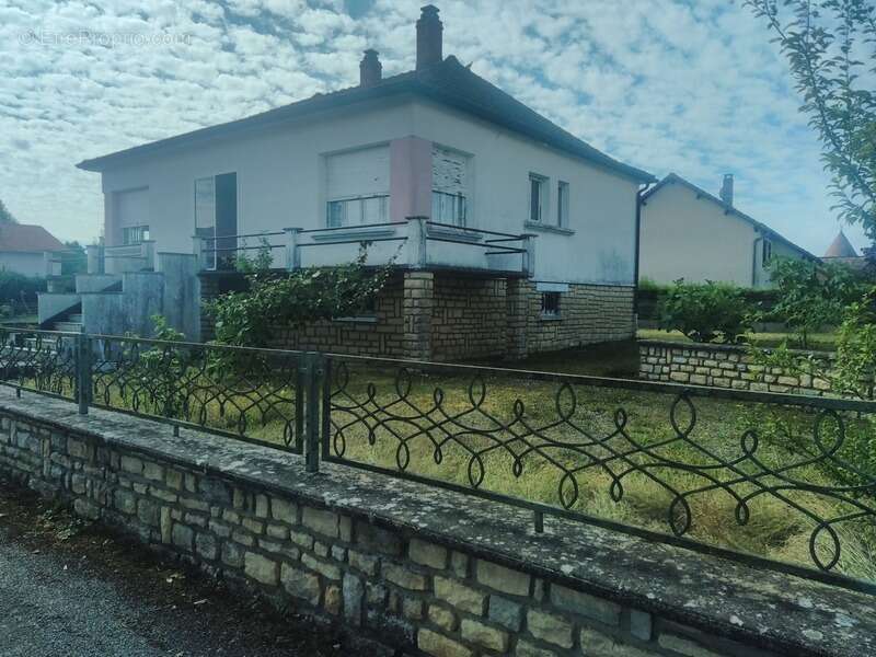 Maison à BOURBONNE-LES-BAINS
