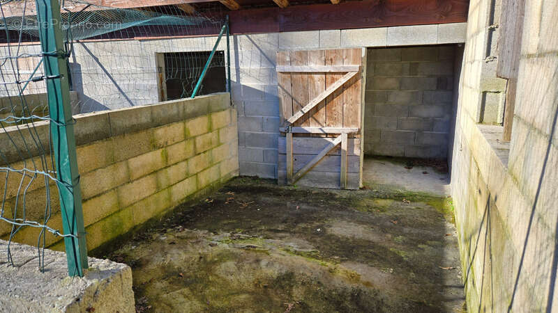 Terrain à ORADOUR-SUR-GLANE