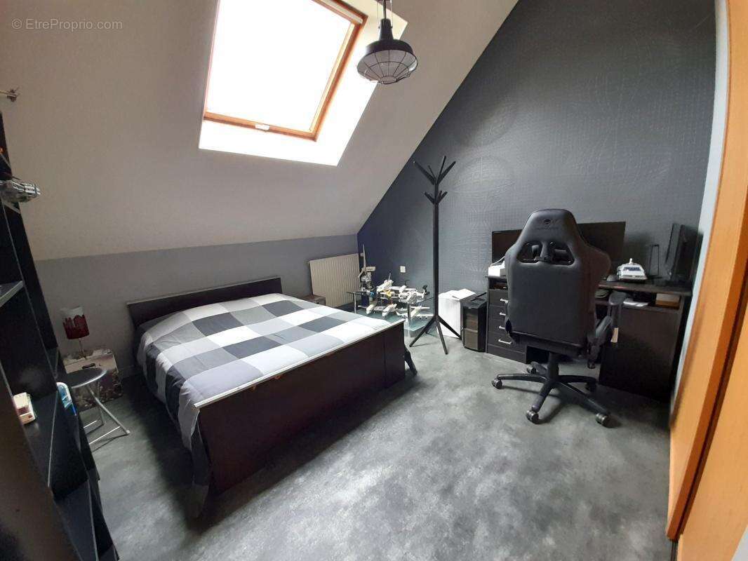 Maison à SAINT-HERBLON