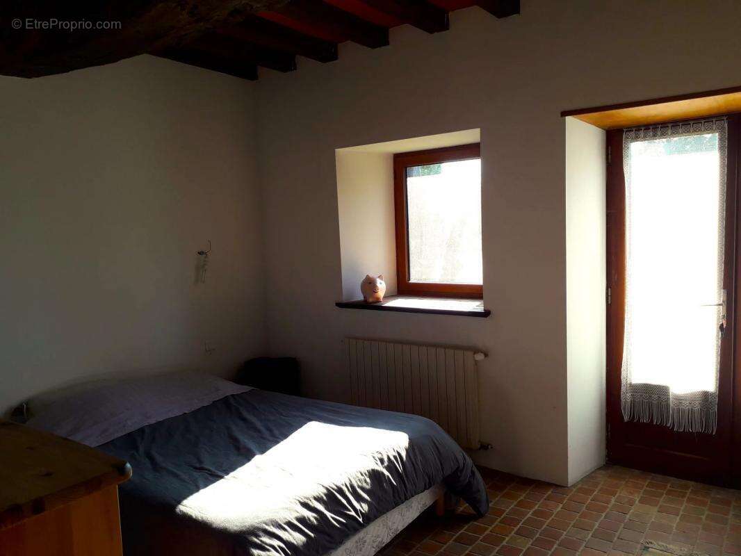 Maison à NOYAL-CHATILLON-SUR-SEICHE