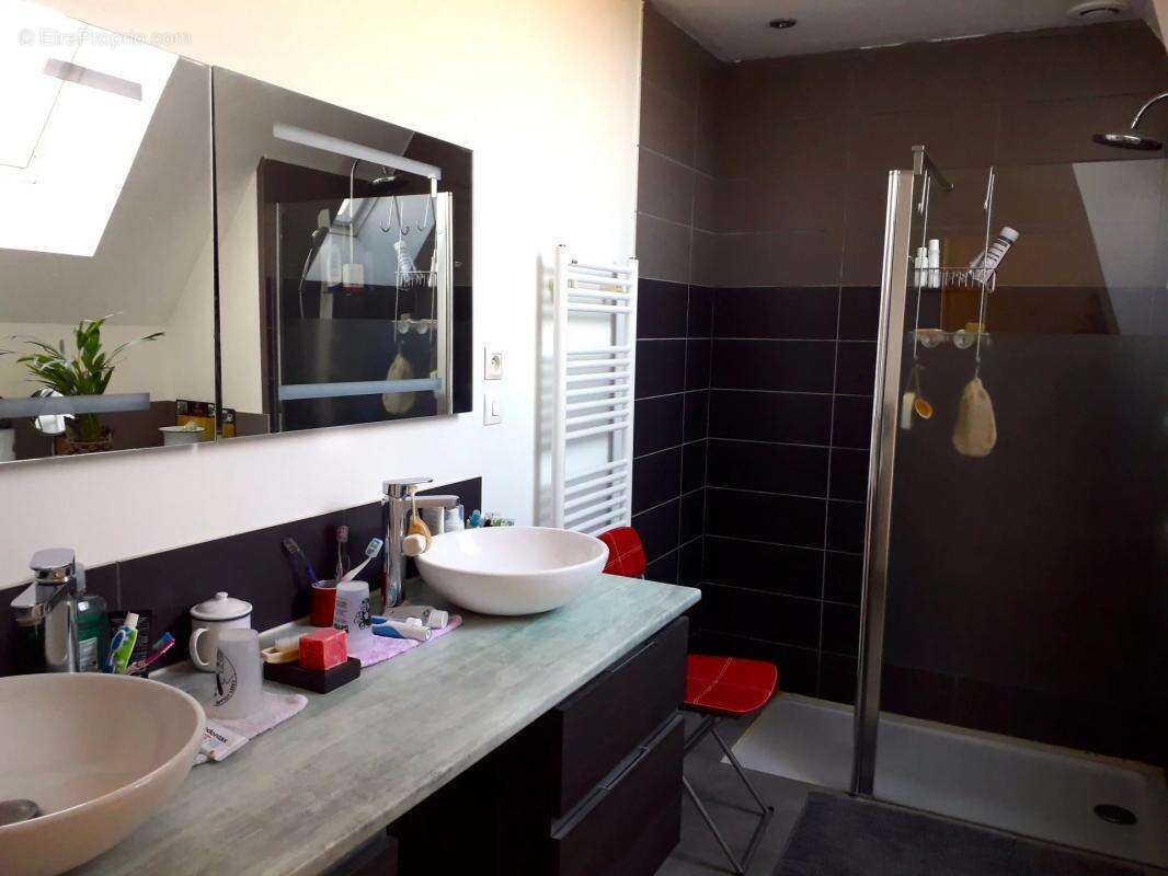 Maison à NOYAL-CHATILLON-SUR-SEICHE