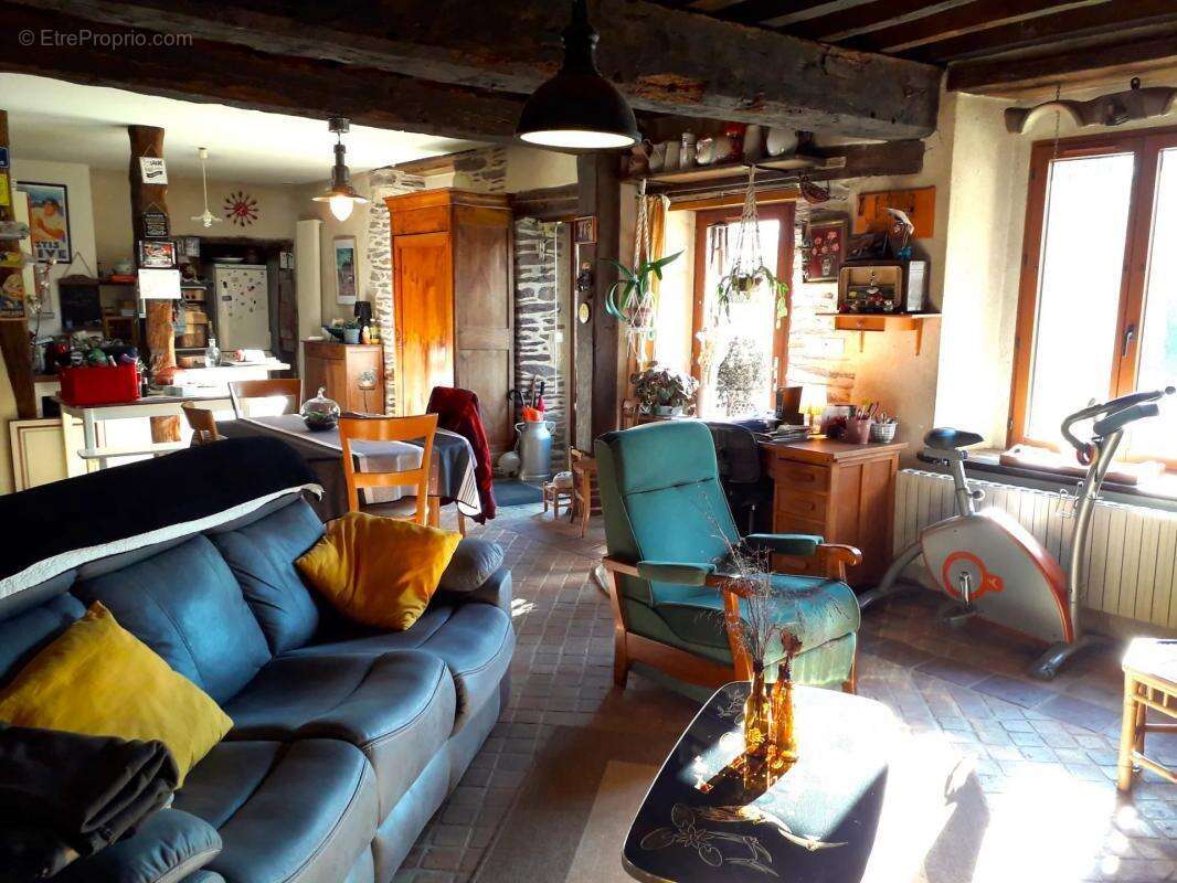 Maison à NOYAL-CHATILLON-SUR-SEICHE