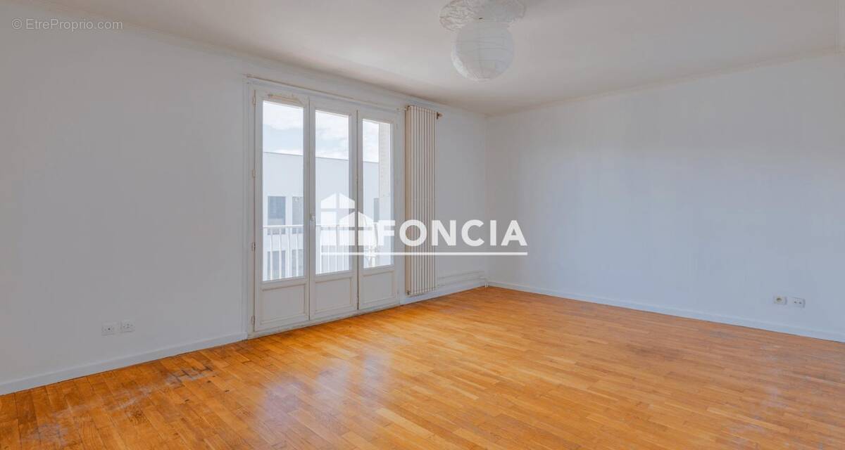 Appartement à VENISSIEUX