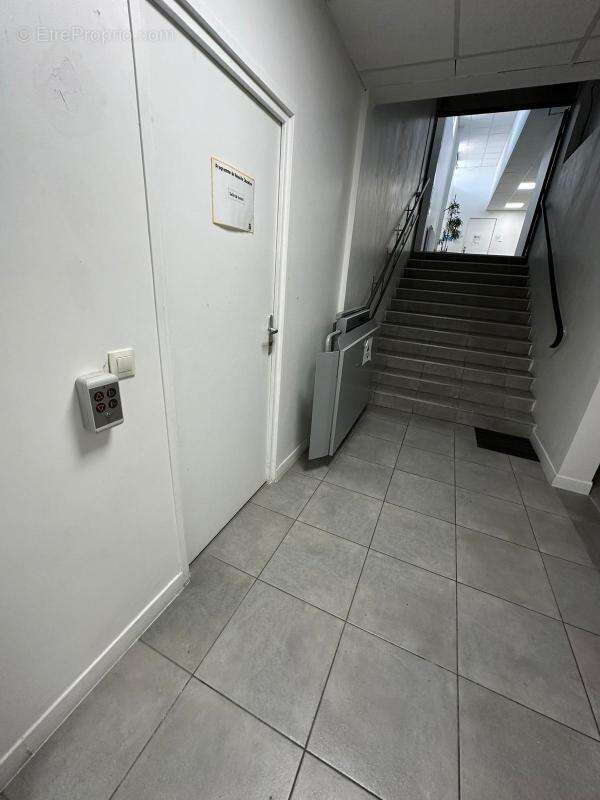 Commerce à SARCELLES