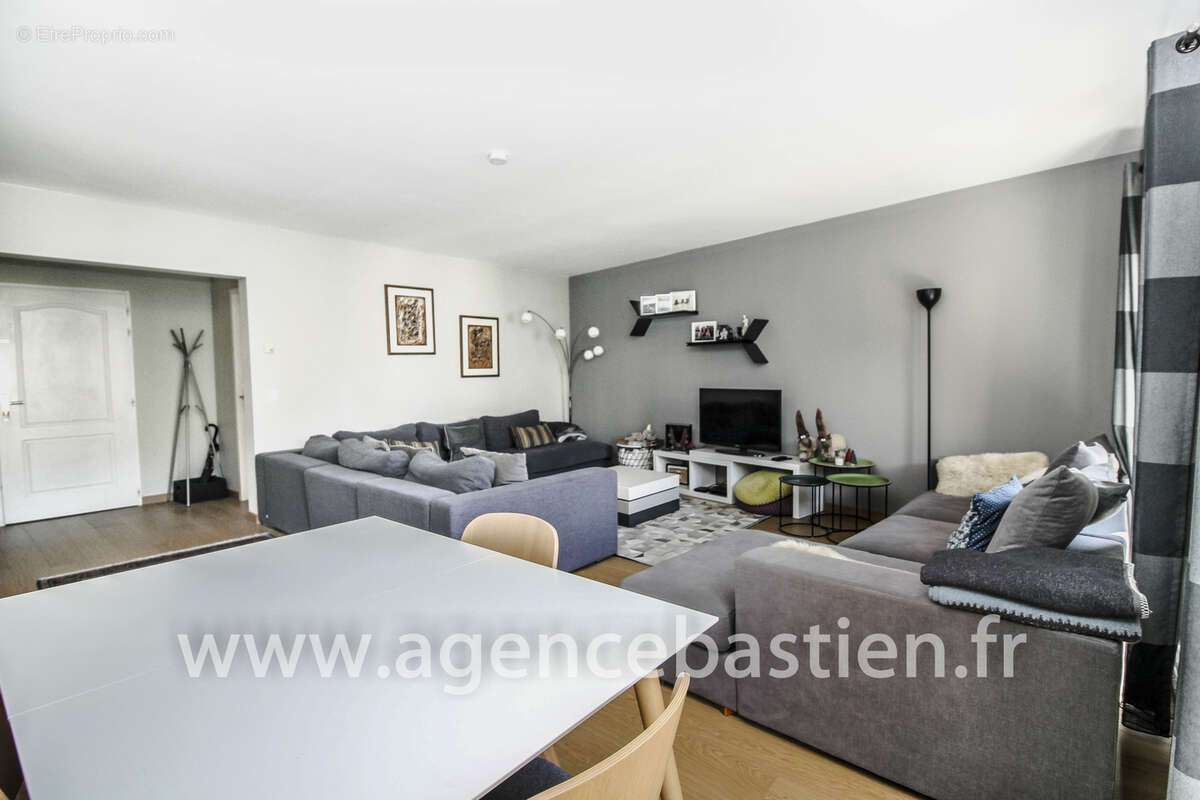 Appartement à DIVONNE-LES-BAINS