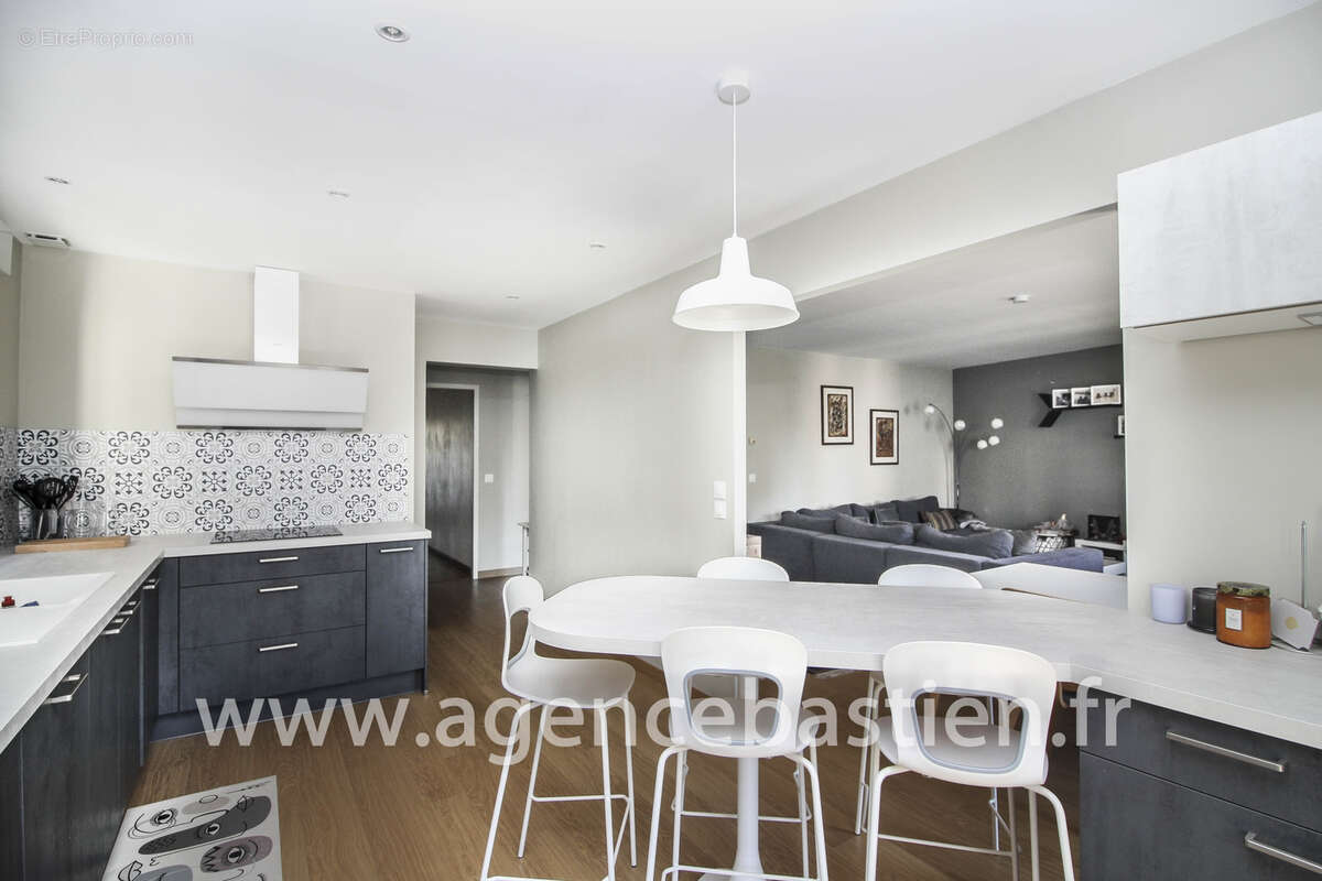 Appartement à DIVONNE-LES-BAINS