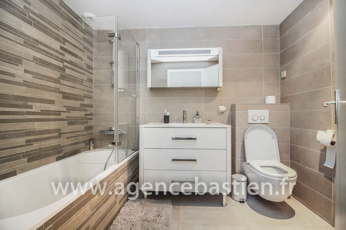 Appartement à DIVONNE-LES-BAINS