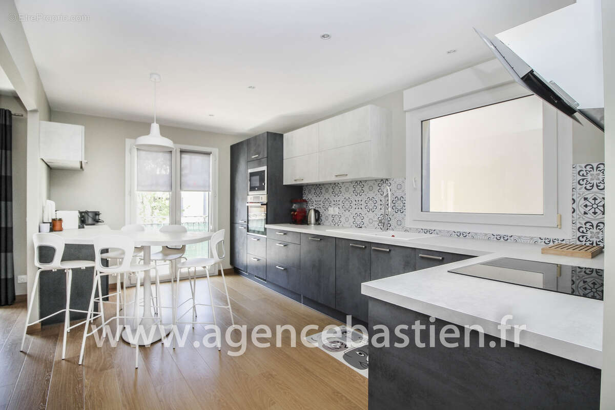 Appartement à DIVONNE-LES-BAINS