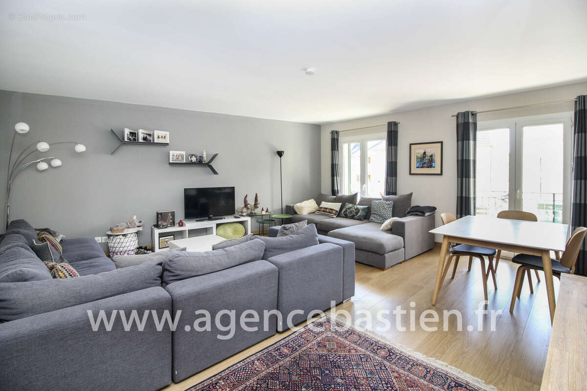 Appartement à DIVONNE-LES-BAINS