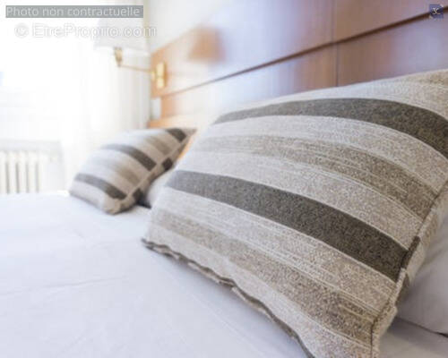 Commerce à NERIS-LES-BAINS