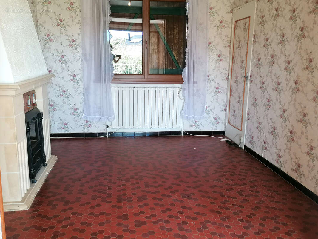 Maison à FOUGEROLLES