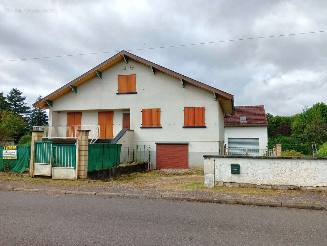 Maison à FOUGEROLLES